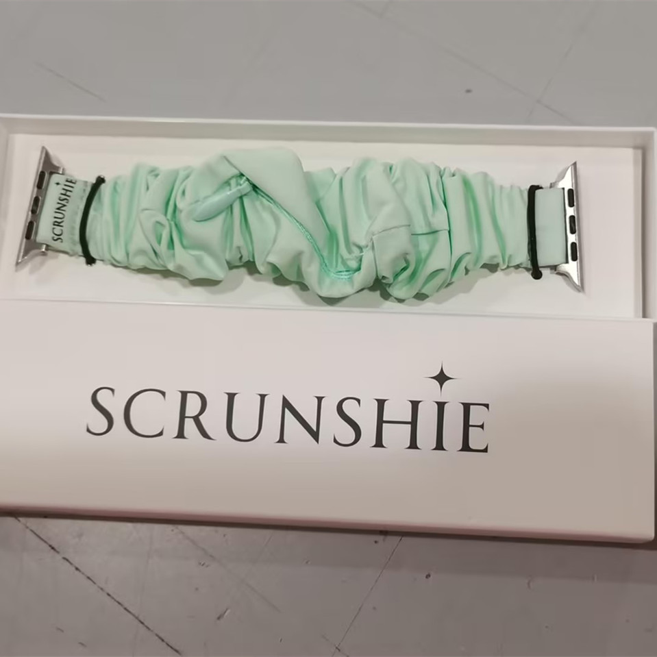 ساعة Scrunchie مع جيب بسحاب مخفي